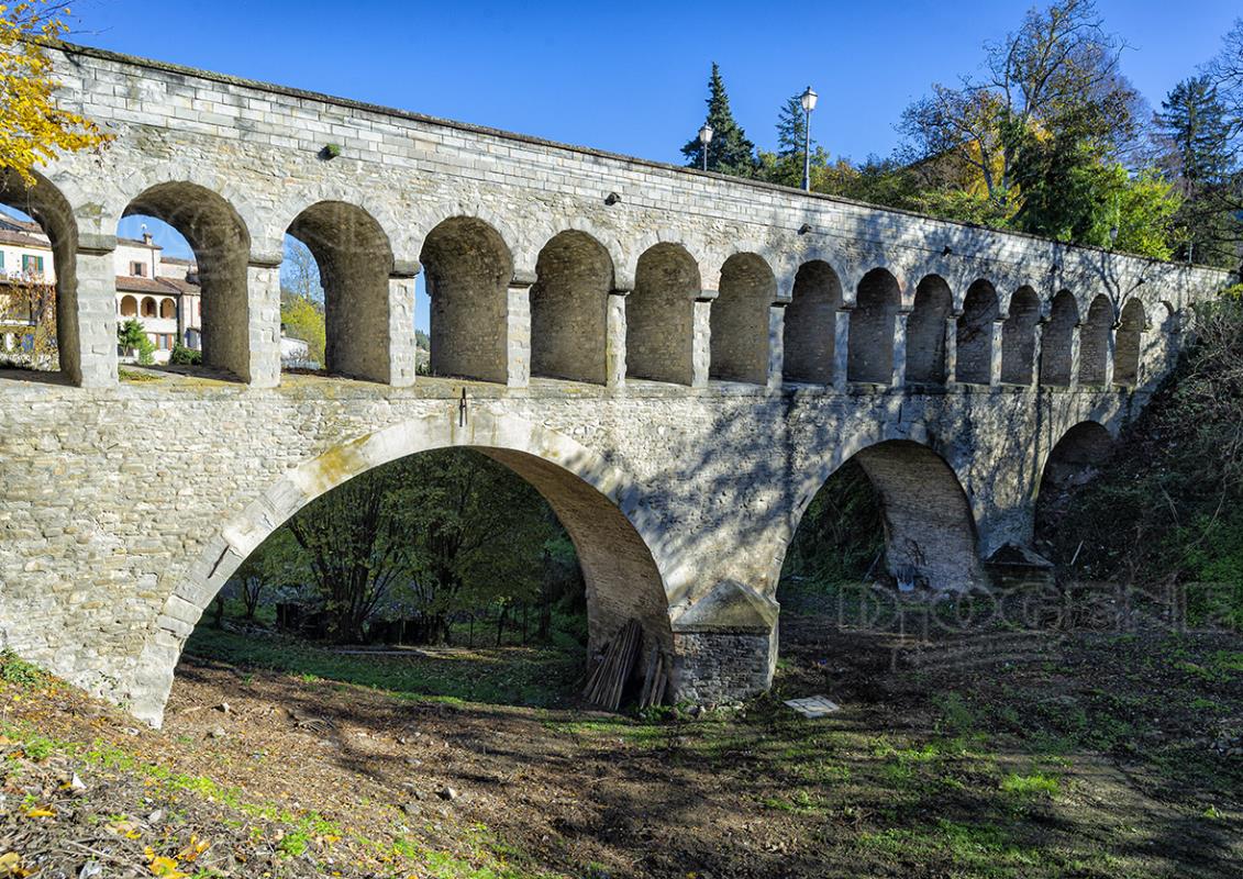 La Ditta Babbini di Civitella ha dedicato il calendario 2023 agli antichi ponti di Romagna 