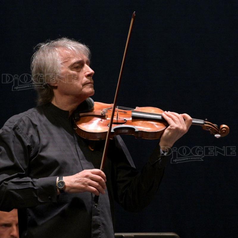 Il violinista Boris Belkin con l’orchestra Bruno Maderna diretti da Marco Boni