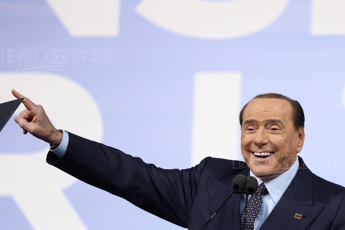 Sipario dell’italianità: è finita l'era di Silvio Berlusconi 