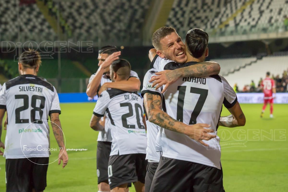 Il Cesena annienta la Vis Pesaro 4-0!